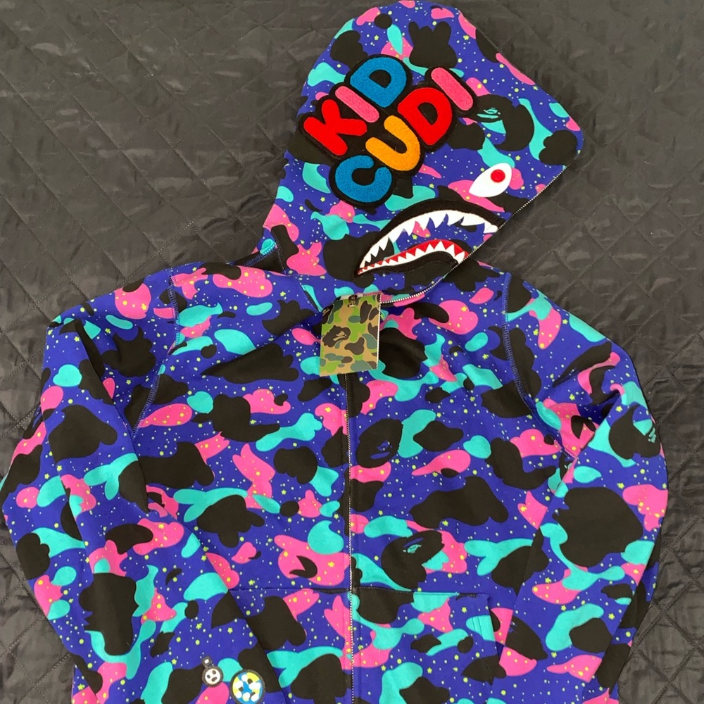 A BATHING APE X KID CUDI SHARK FULL ZIP HOODIE💜💙